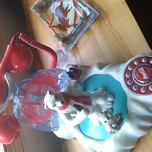 ❄️Coca Cola Collectible Tin Happy Holidays Skiing Polar Bears 🐻‍❄️ - Picture 7 of 12